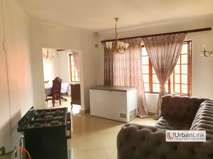 6 Bedroom Property for Sale in Safari Gardens North West